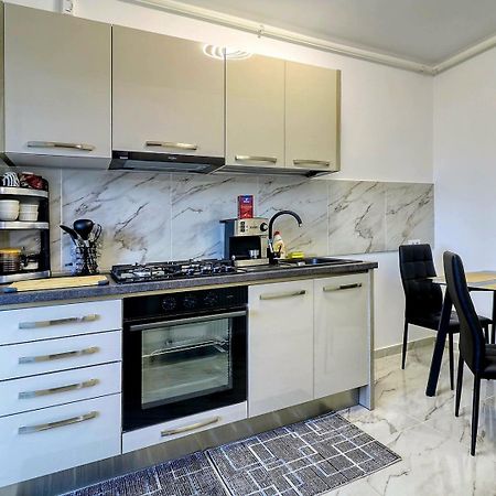 Luxury Apartament Bucharest Exterior photo